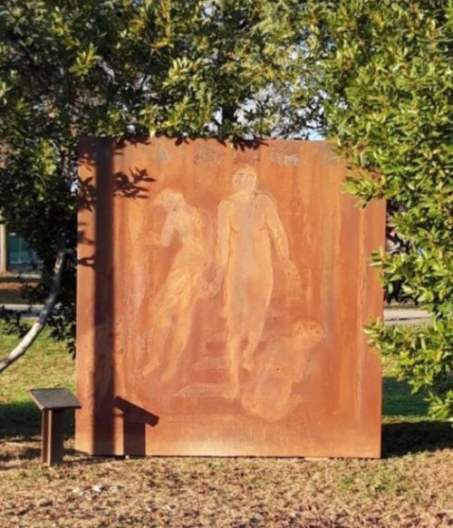 Monumento in ricordo delleccidio della famiglia Bassi a Pescantina